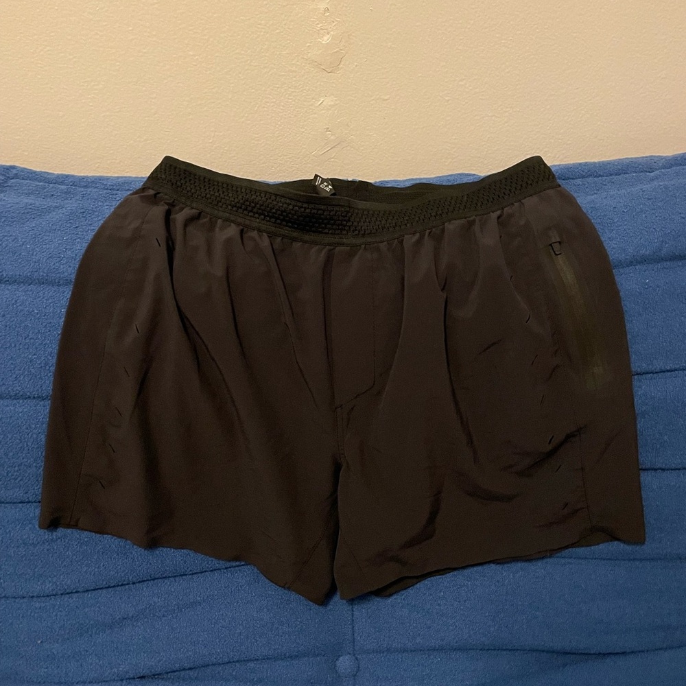 Ten thousand Shorts Mens Medium